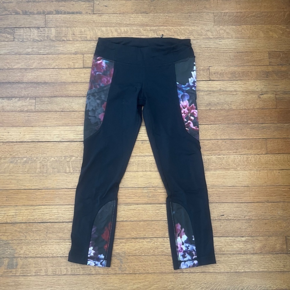 Lululemon Run: Reflect Crop -Black Spring Has Sprung Multi - Picture 2 of 8